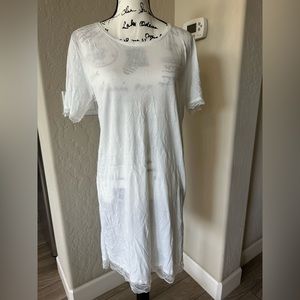 Victoria’s Secret white tshirt nightgown size small
